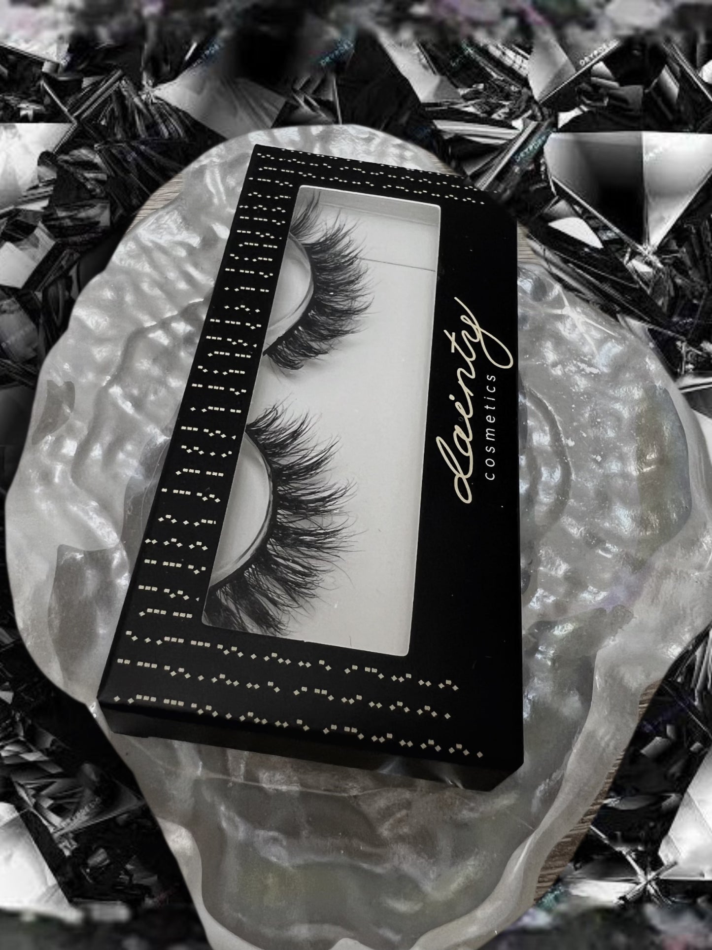 Dainty Sol Lashes