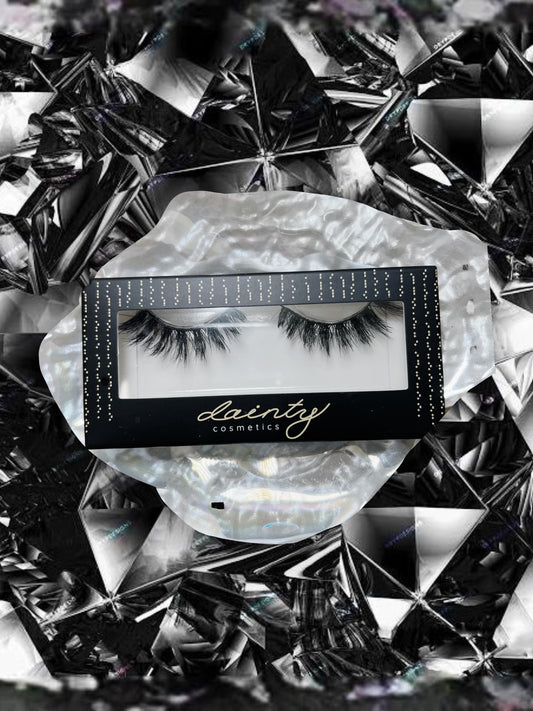 Dainty Sol Lashes